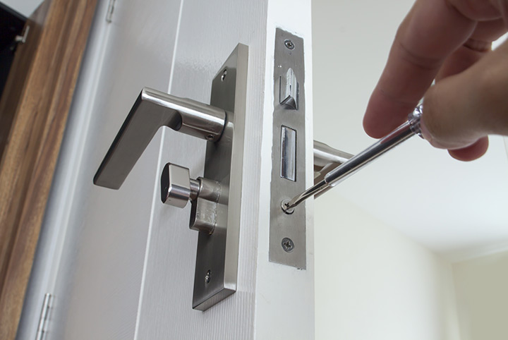 Our local locksmiths are able to repair and install door locks for properties in Stratford Upon Avon and the local area.